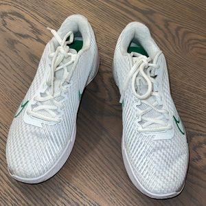 Nike Women’s Zoom Vapor 11 Hard Court Tennis Shoe